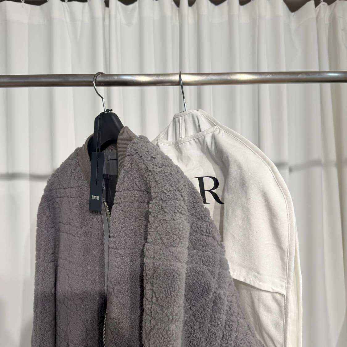 [정품] 디올 까나쥬 시어링 무스탕 봄버 자켓 54사이즈 상품이미지10