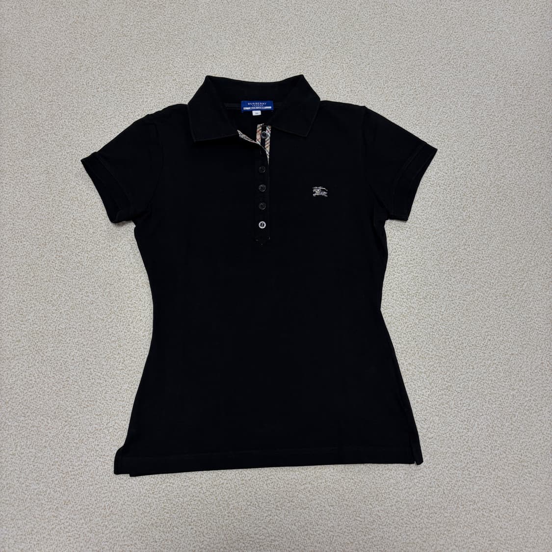 버버리 블랙 반팔 카라티 슬림핏 상품이미지2