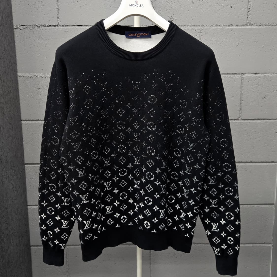 루이비통 LV 모노그램 그라데이션 니트 S 상품이미지2