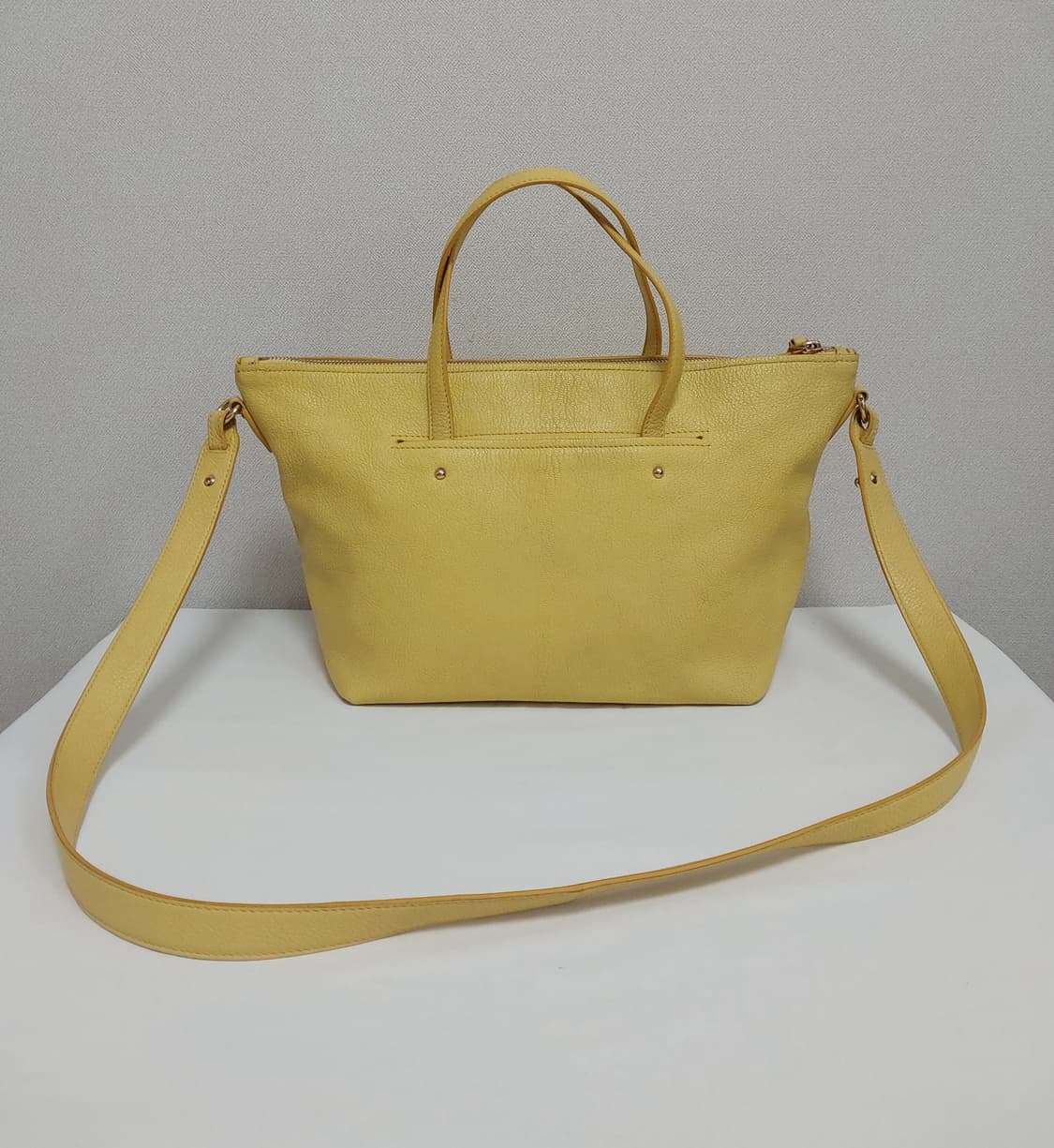 페라가모 간치니 레더 옐로우 투웨이백 (정품) 상품이미지4