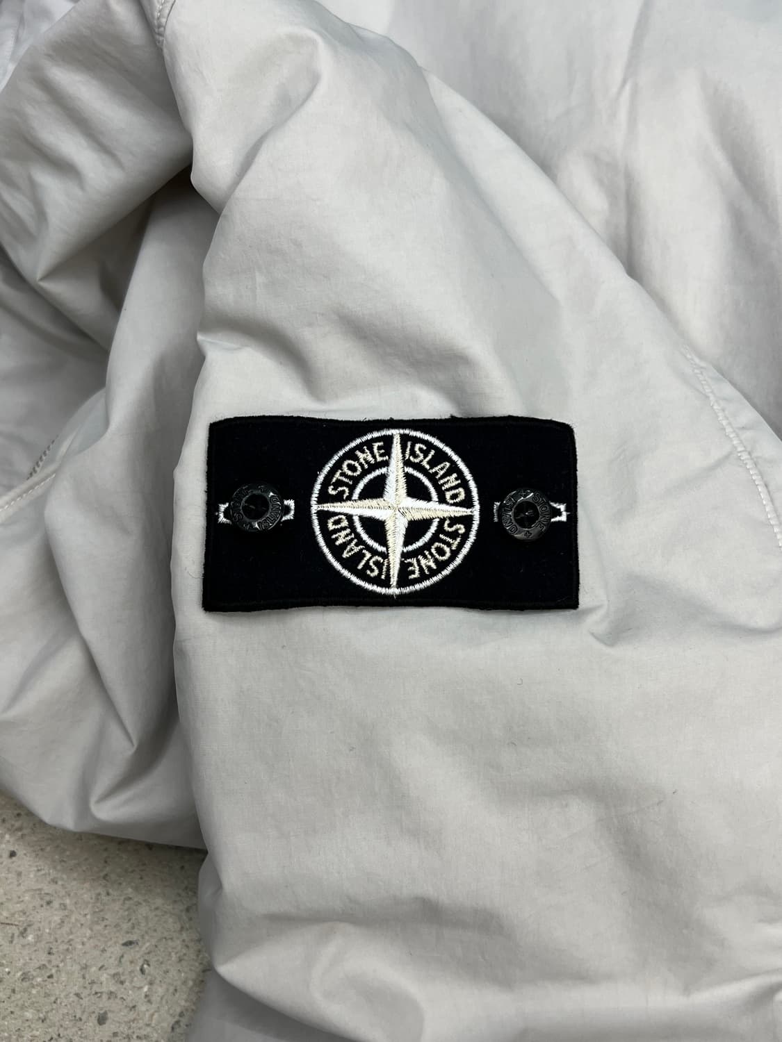 스톤아일랜드 화이트 와펜 상품이미지5