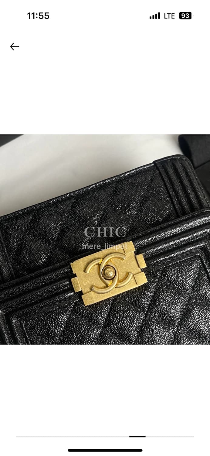 [신품급풀박스]샤넬 보이사첼백 뉴보이 금장 캐비어 한정판 상품이미지3