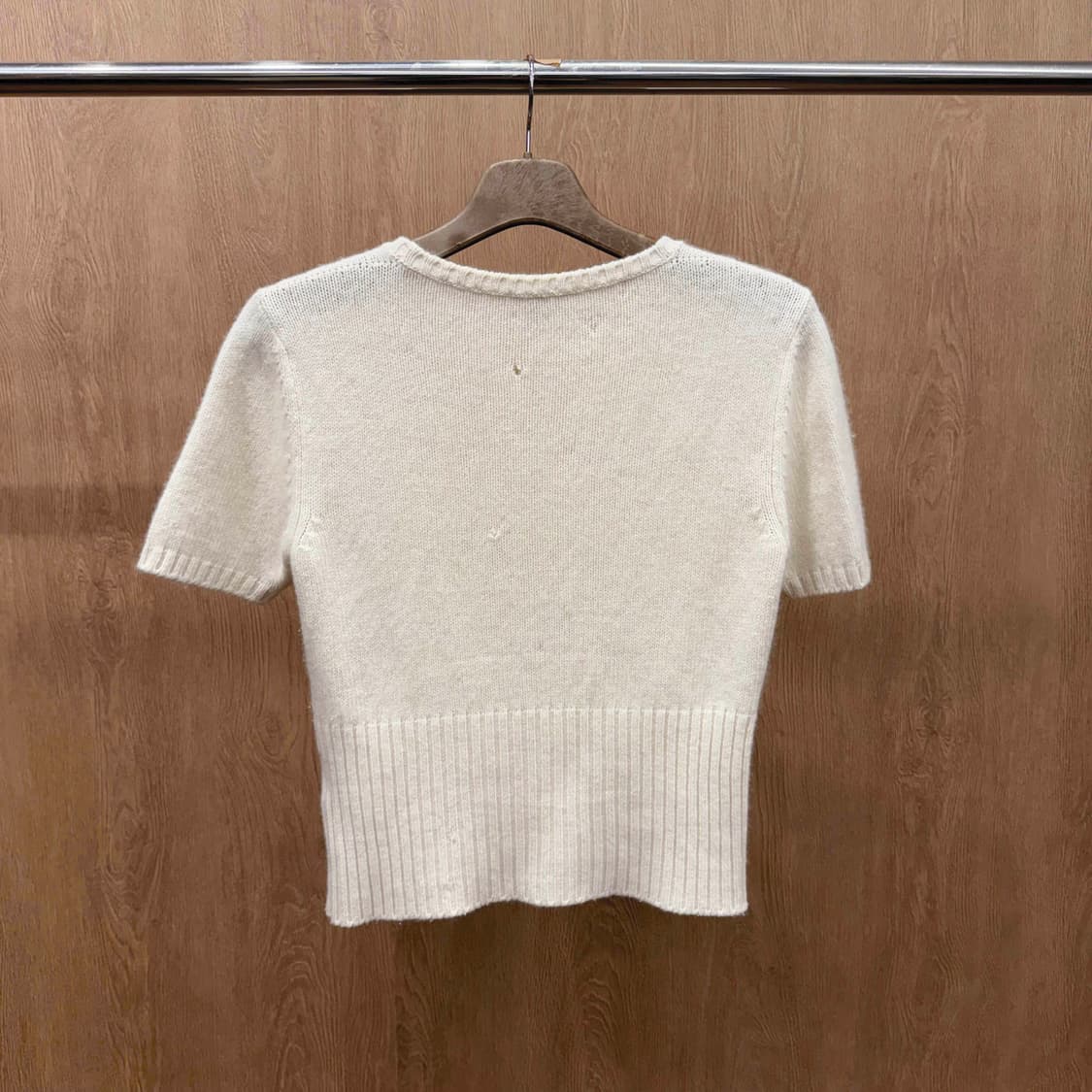 막스마라 반팔 니트 허리 시보리 디테일 크롭 라운드넥 아이보리 상품이미지3