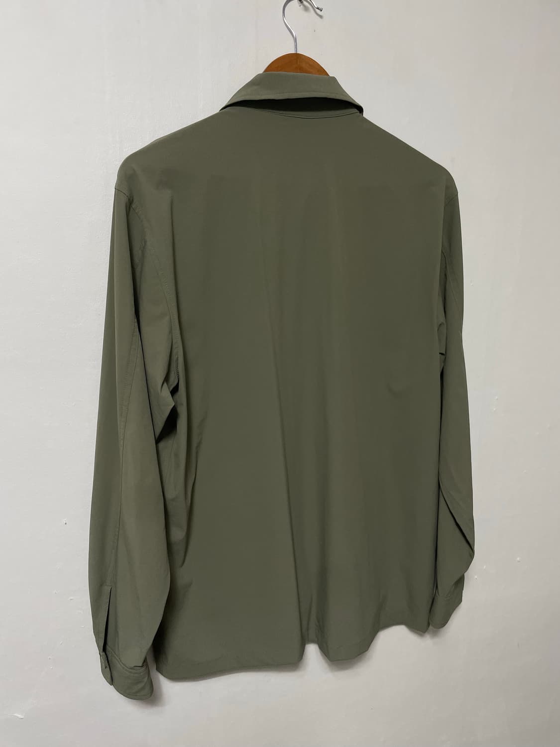 미사용 95-100 에디바우어 나일론 스판 자켓 정품 상품이미지5