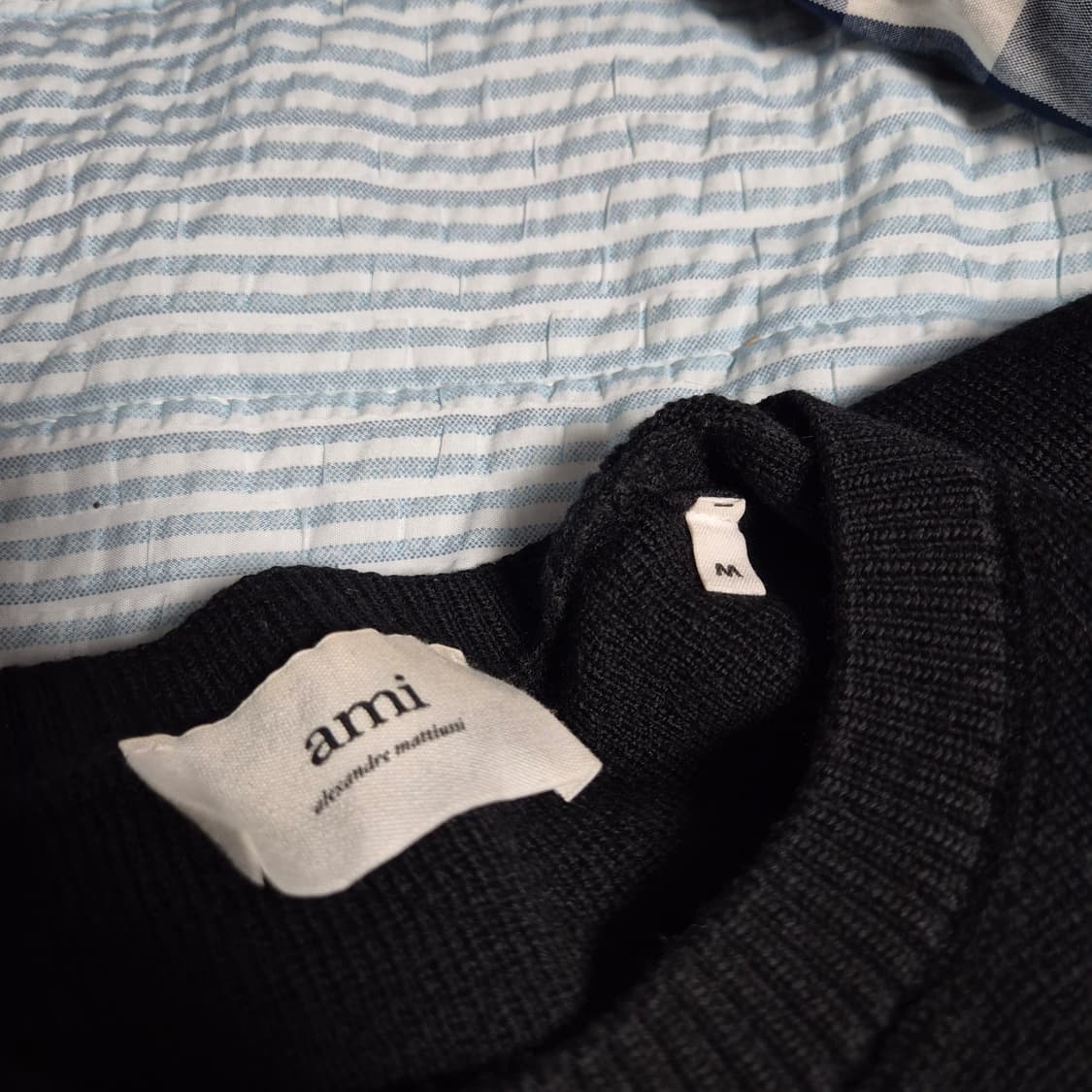 Ami 아미 스몰 하트 로고 블랙 스웨터 M 상품이미지4