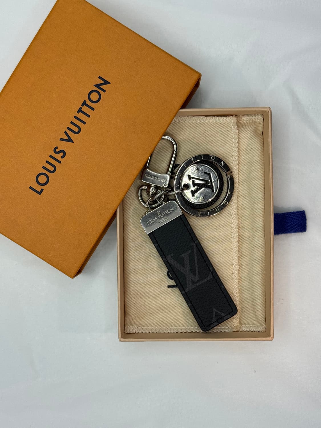 루이비통 네오 LV 키링 상품이미지1
