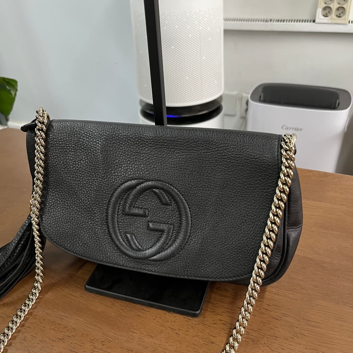 구찌 소호 테슬 체인 크로스백 상품이미지2