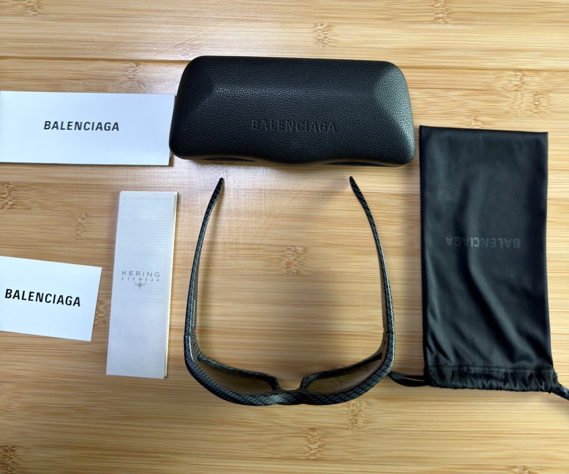 발렌시라가 오발 스위프트 카본 제품 상품이미지1