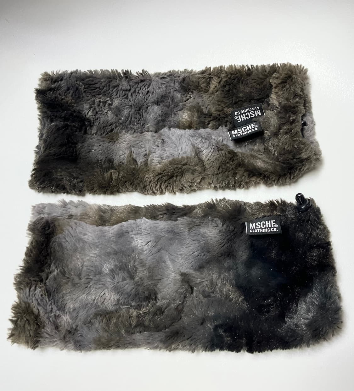 MSCHF faux fur hand warmer 상품이미지1