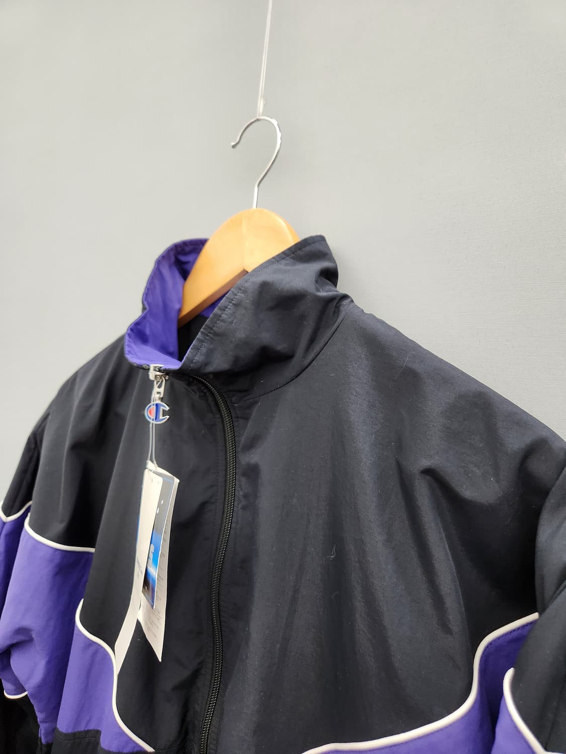 새상품_챔피온 올드스쿨 블랙/보라색 바람막이 자켓 상품이미지9