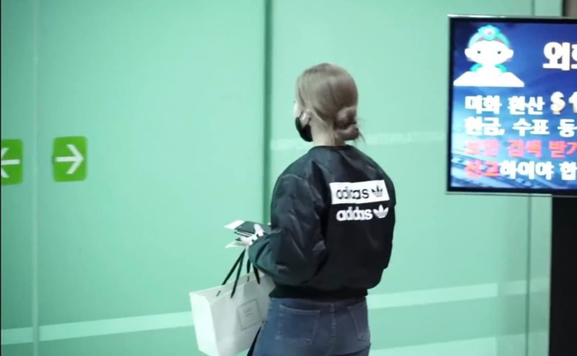 아디다스 크롭 봄버 xs 상품이미지1