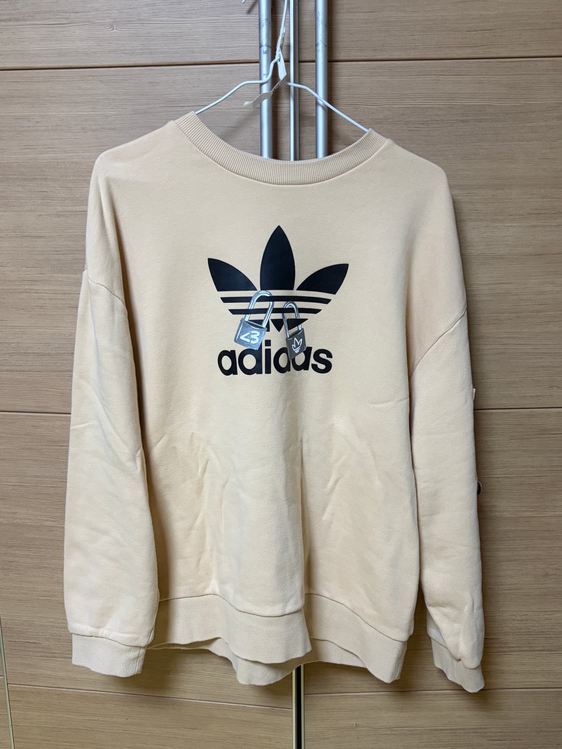 아디다스 베이지 맨투맨 티셔츠 상품이미지3