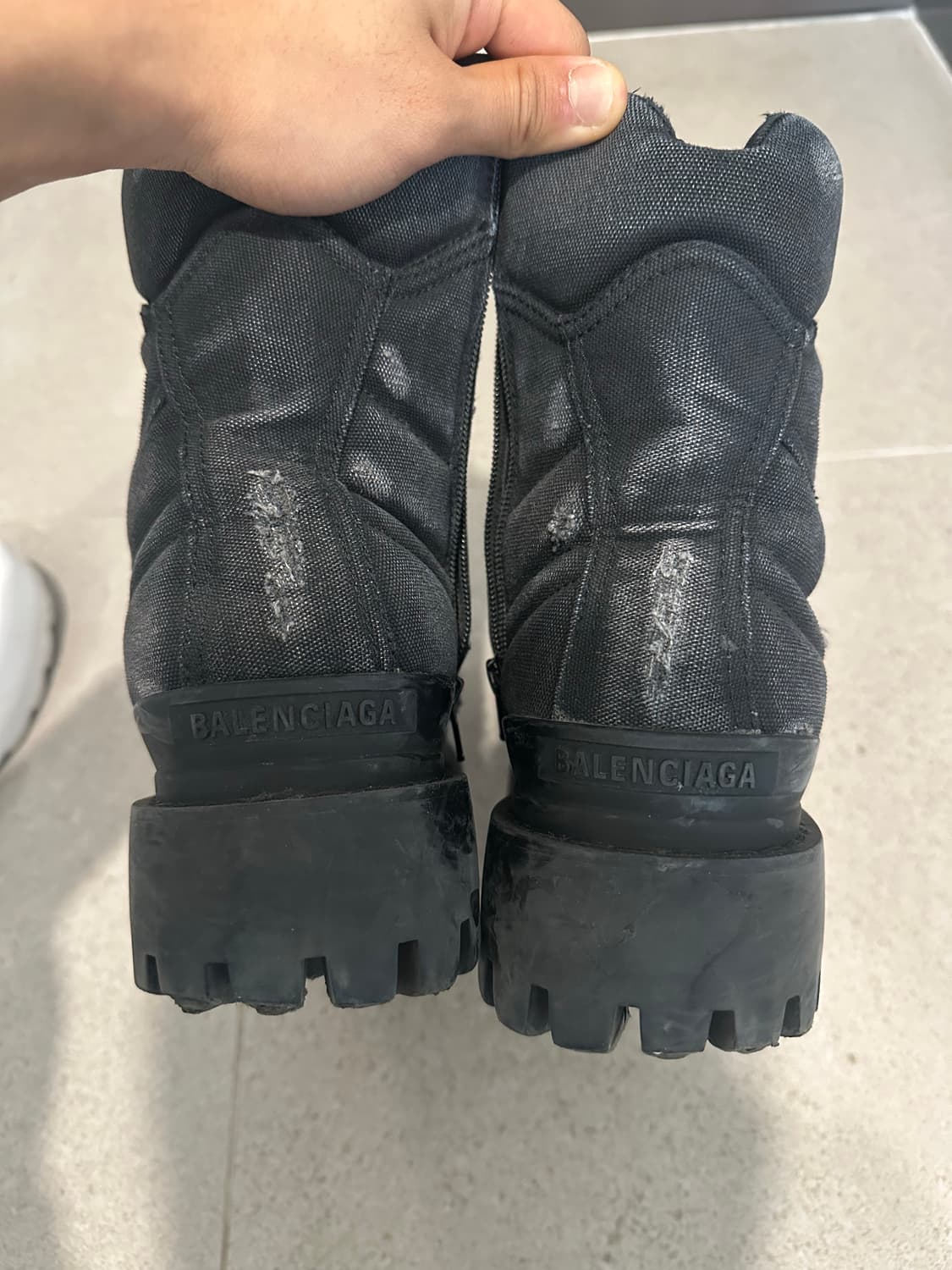 발렌시아가 컴뱃 스트라이크 부츠 상품이미지4