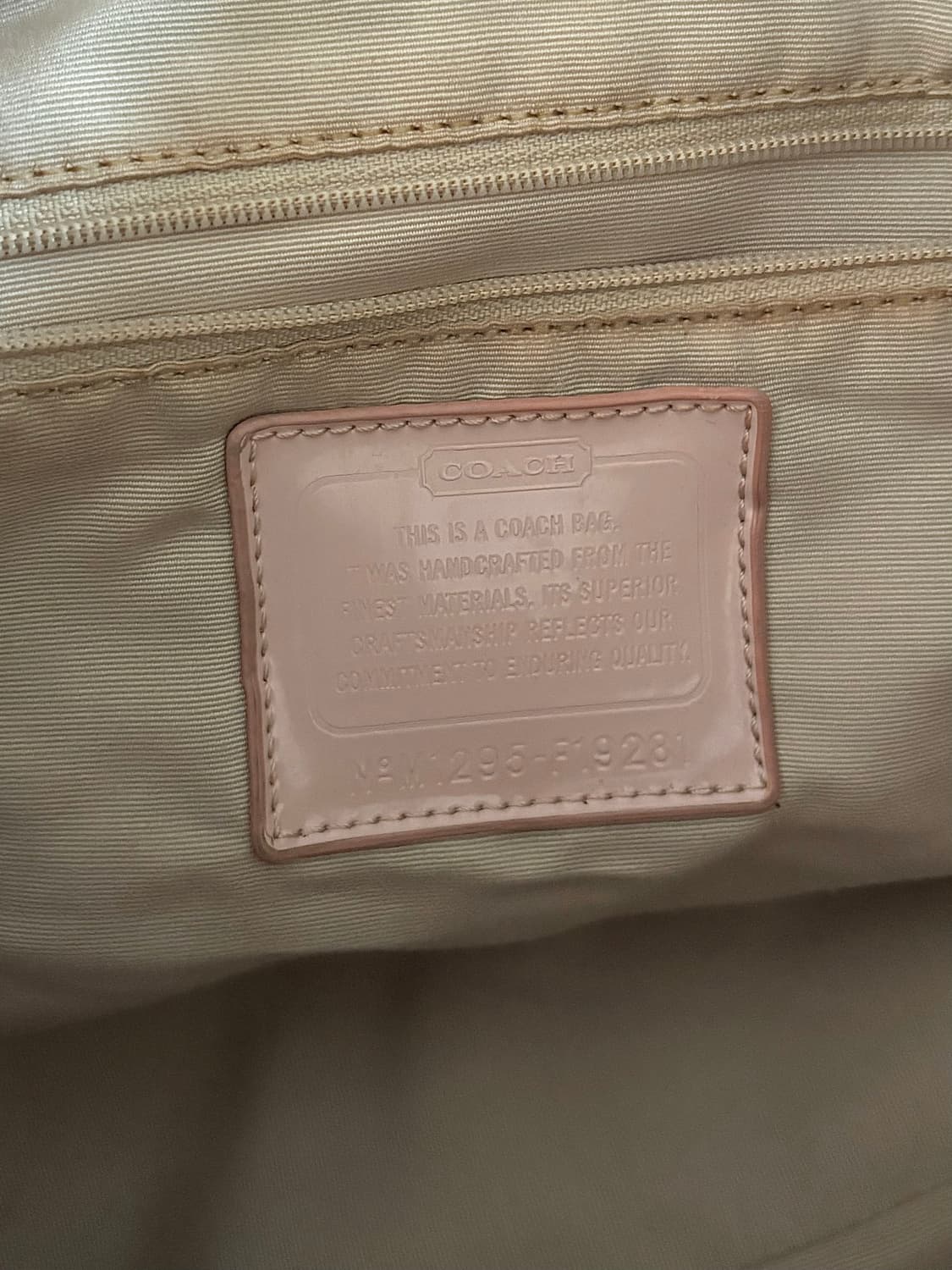 Coach 코치 핑크 베이지 백 상품이미지7