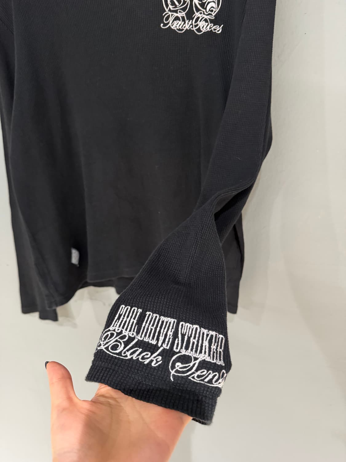 back embroied heavy waffle long sleeve 상품이미지8