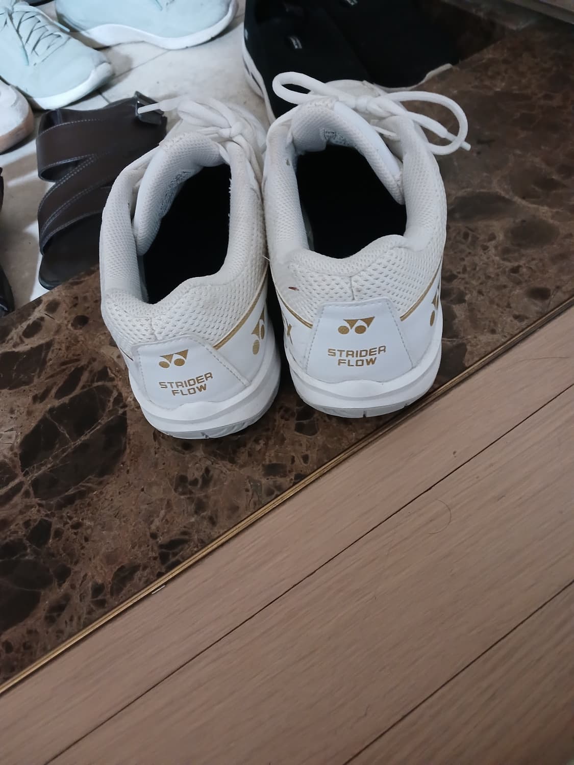 요넥스 배드민턴화 상품이미지4