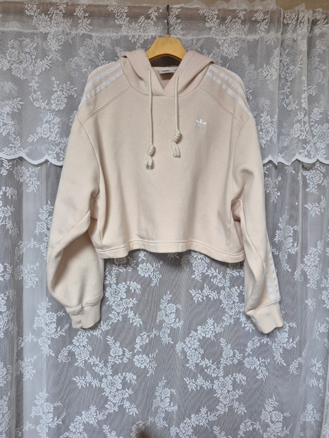 아디다스 크롭 크림 상품이미지1