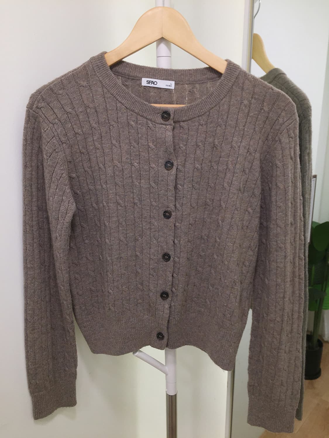 여성 스파오 꽈배기 니트가디건 100 상품이미지2