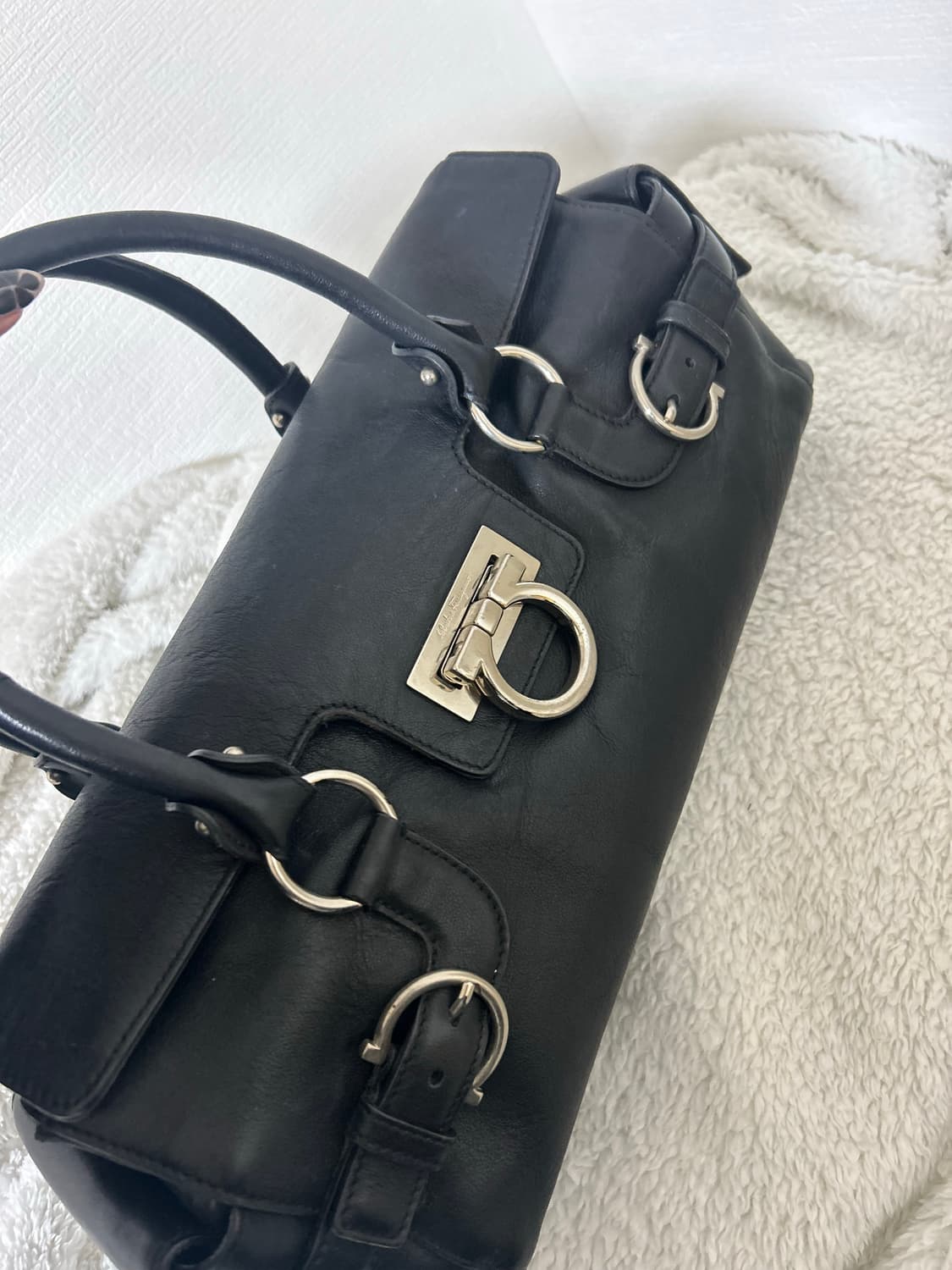 페라가모 블랙 간치니 토트백 상품이미지7