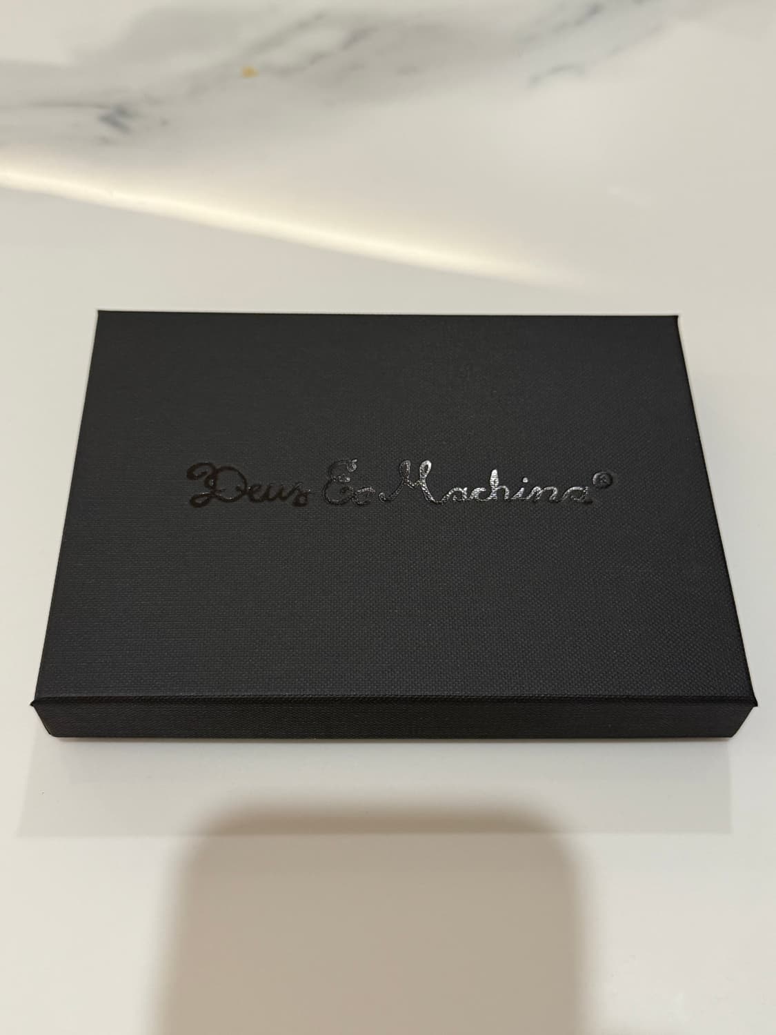 데우스 엑스 마키나 여권케이스 상품이미지3