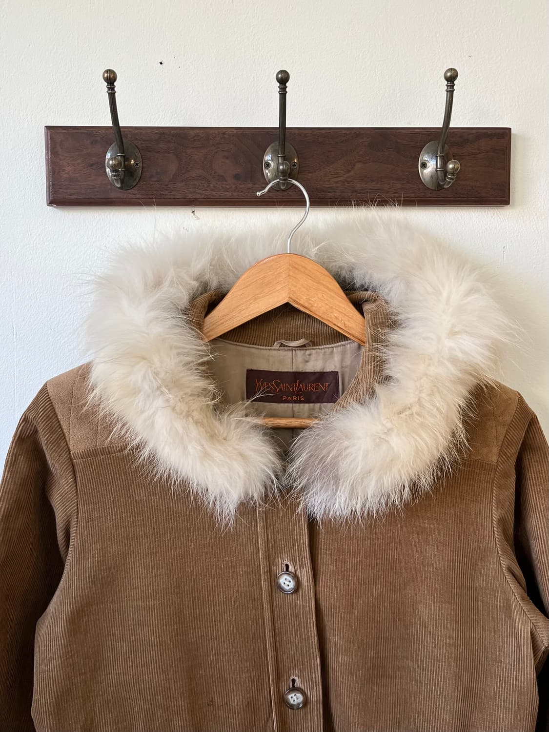 입생로랑 골지 후드퍼 코트 상품이미지2