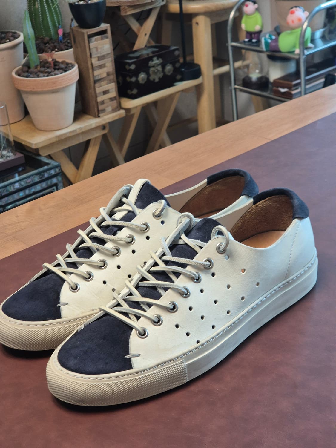 실착용2회 255-260 (40) 부테로 타니노 베이지+네이비스웨이드 상품이미지3