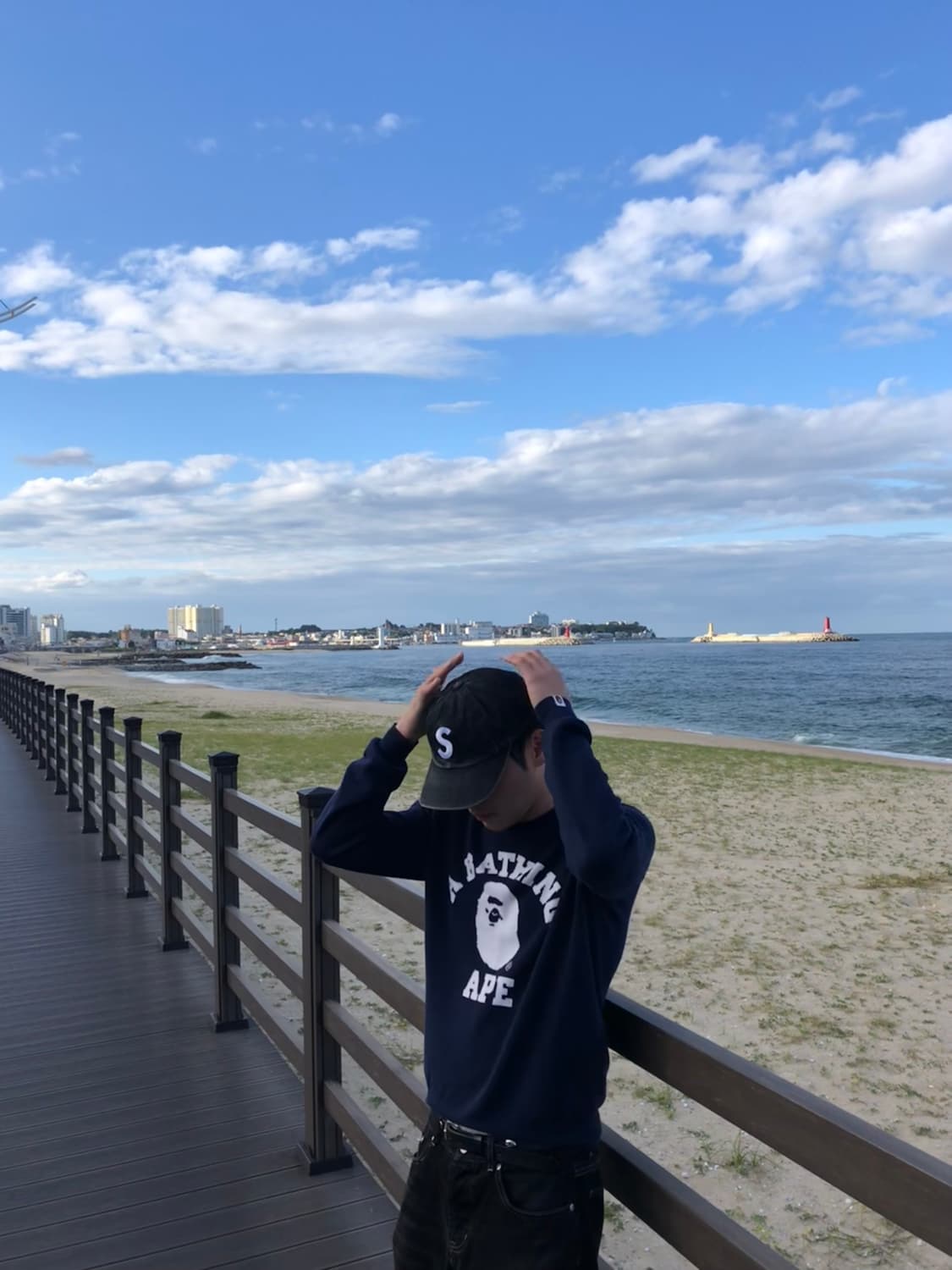 베이프 컬리지 니트 상품이미지2