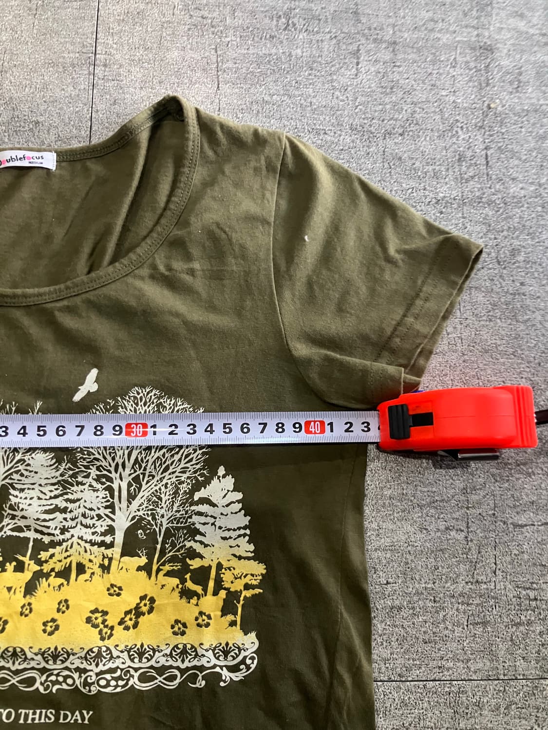 일본빈티지 Doublefocus 핀터깔y2k 딱붙핏 반팔티셔츠 카키 상품이미지2