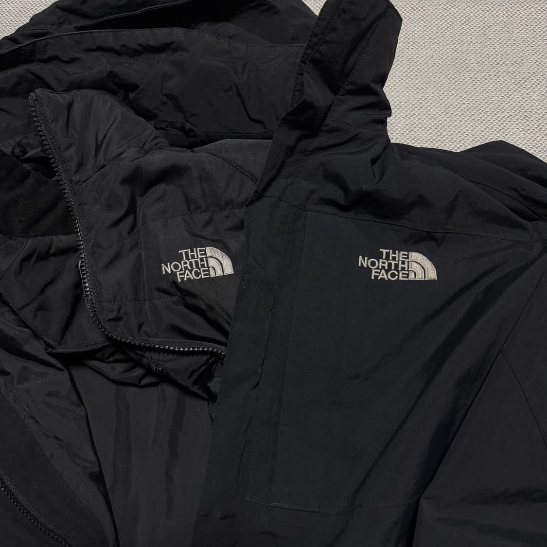 노스페이스 하이벤트 바람막이 자켓 (경량패딩 내피) 상품이미지2