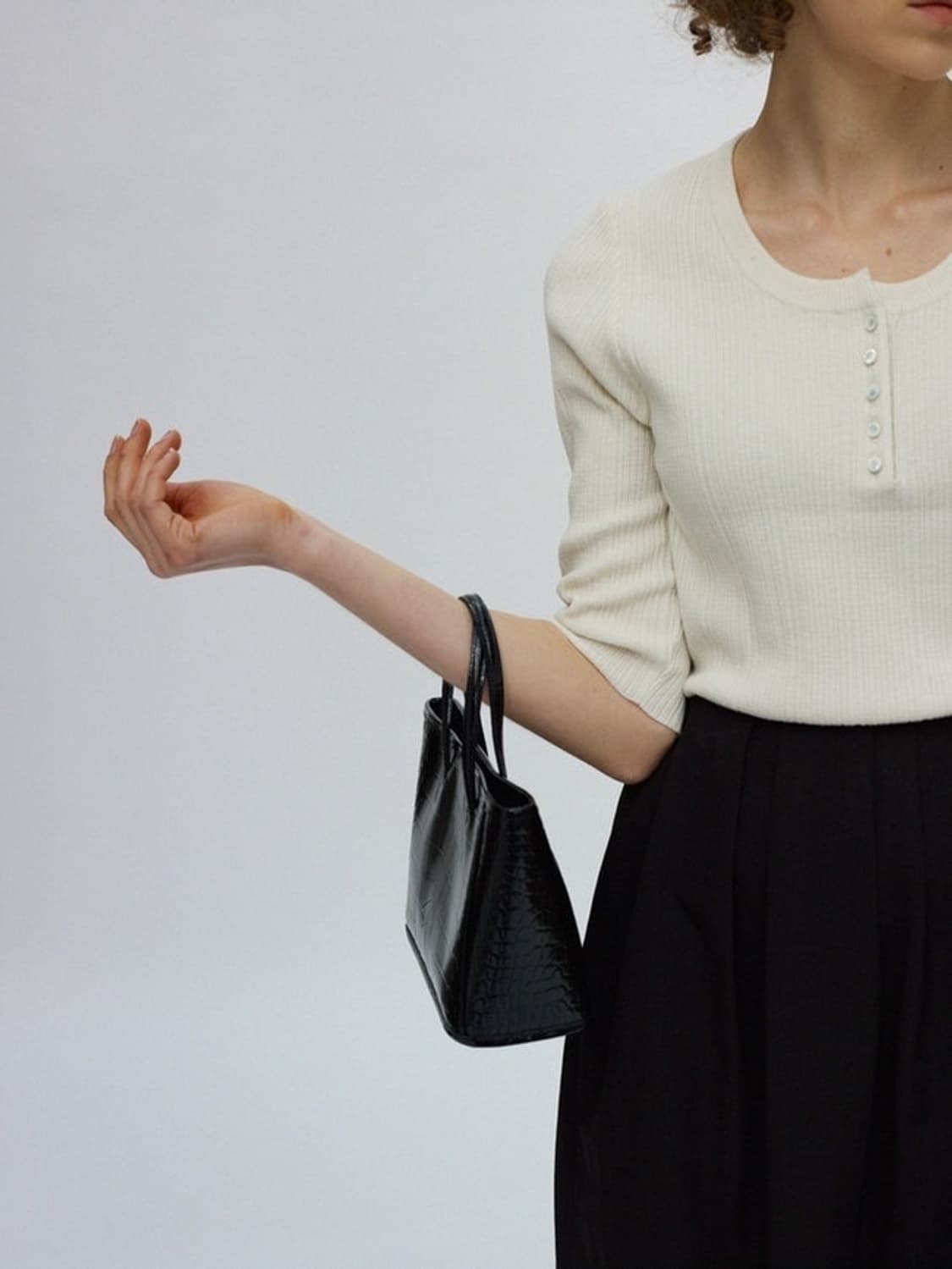 낫띵리튼 아이보리 니트 상품이미지1