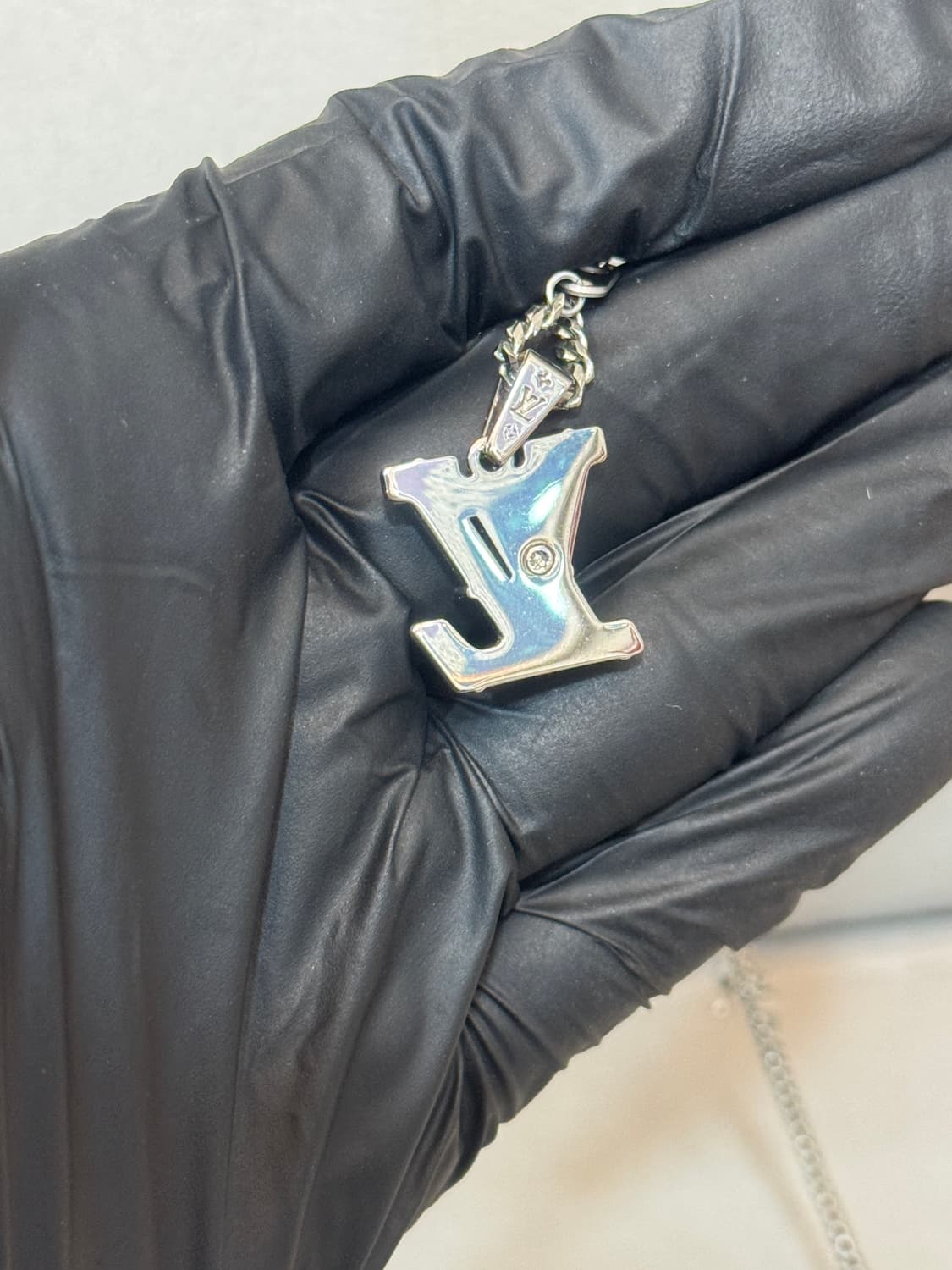 루이비통 멀티컬러 모노그램 LV 목걸이  상품이미지3