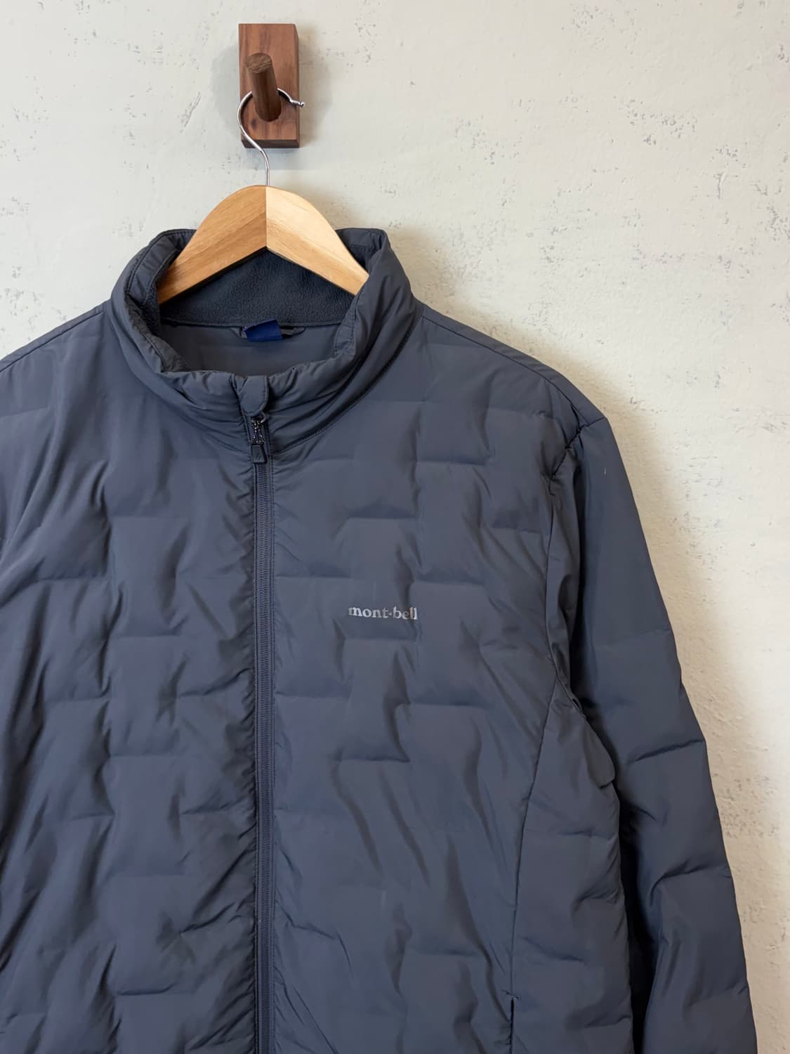 몽벨 구스다운 경량패딩 그레이 상품이미지2