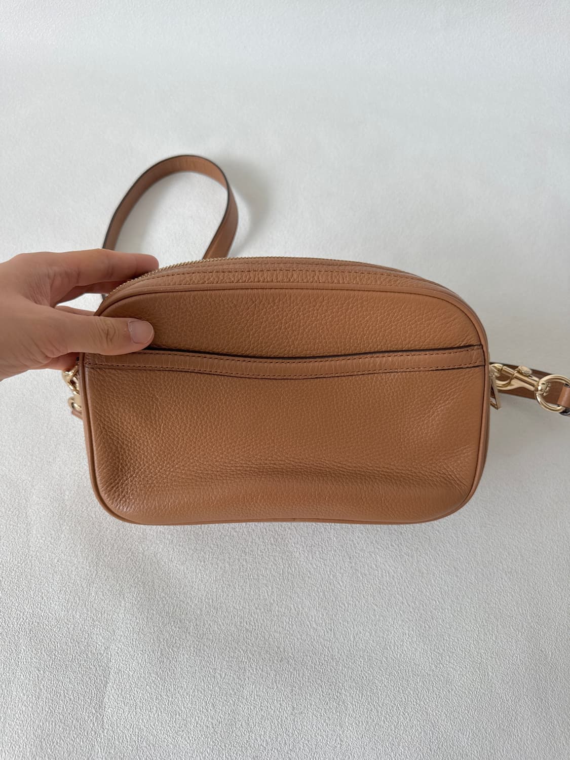 코치(COACH) 레더 크로스백 상품이미지7