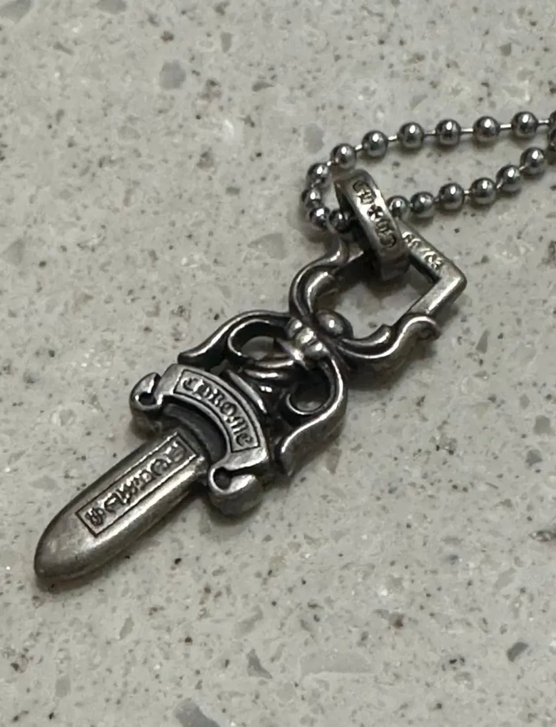 크롬하츠 M 대거 팬던트(파베 블랙다이아) 상품이미지3