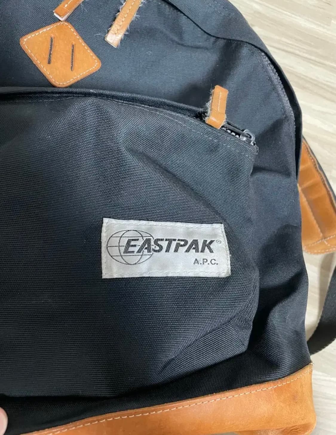 아페쎄x이스트팩 백팩 팝니다 상품이미지5