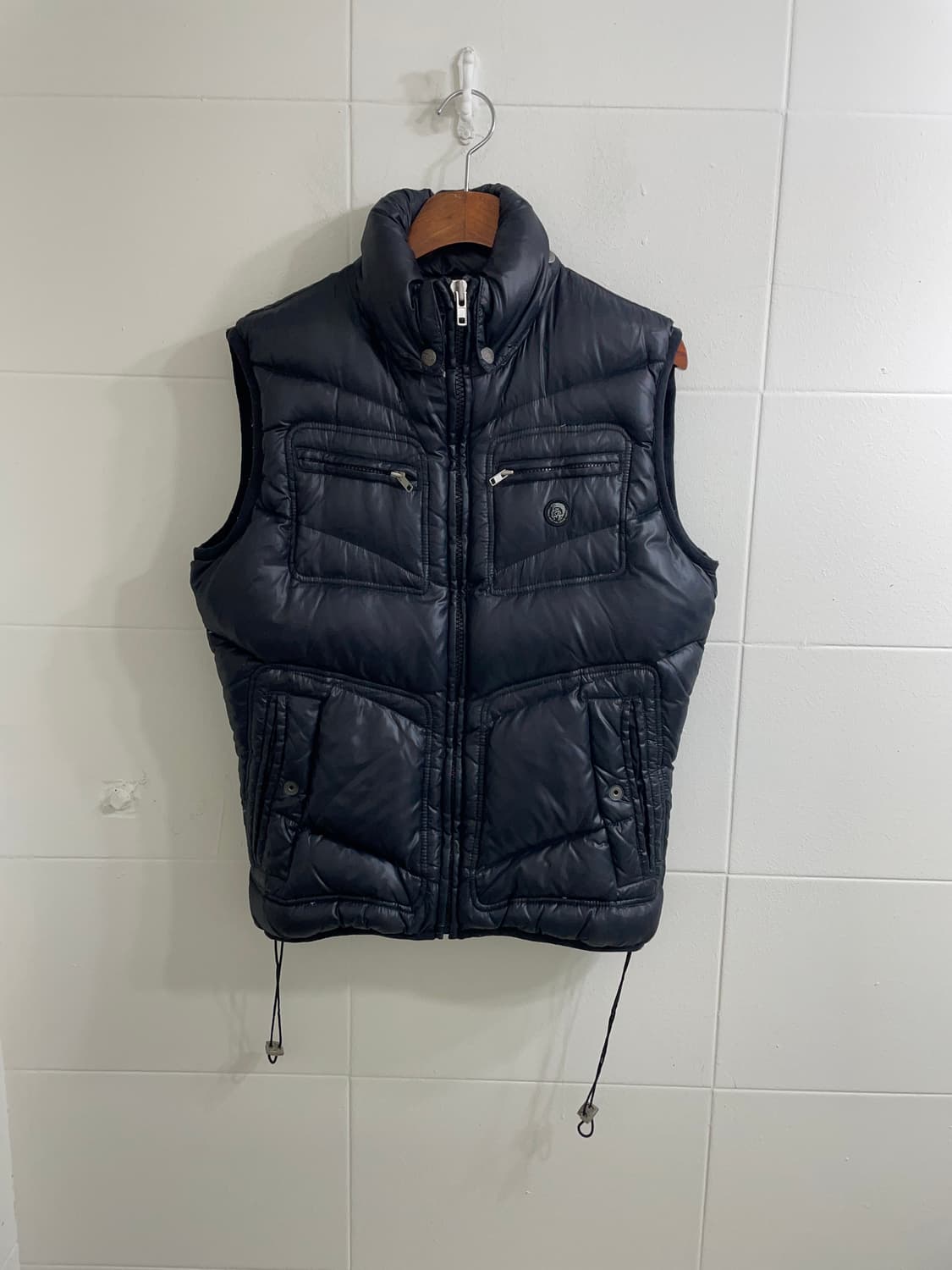 디젤 바니쉬 패딩 조끼 상품이미지4