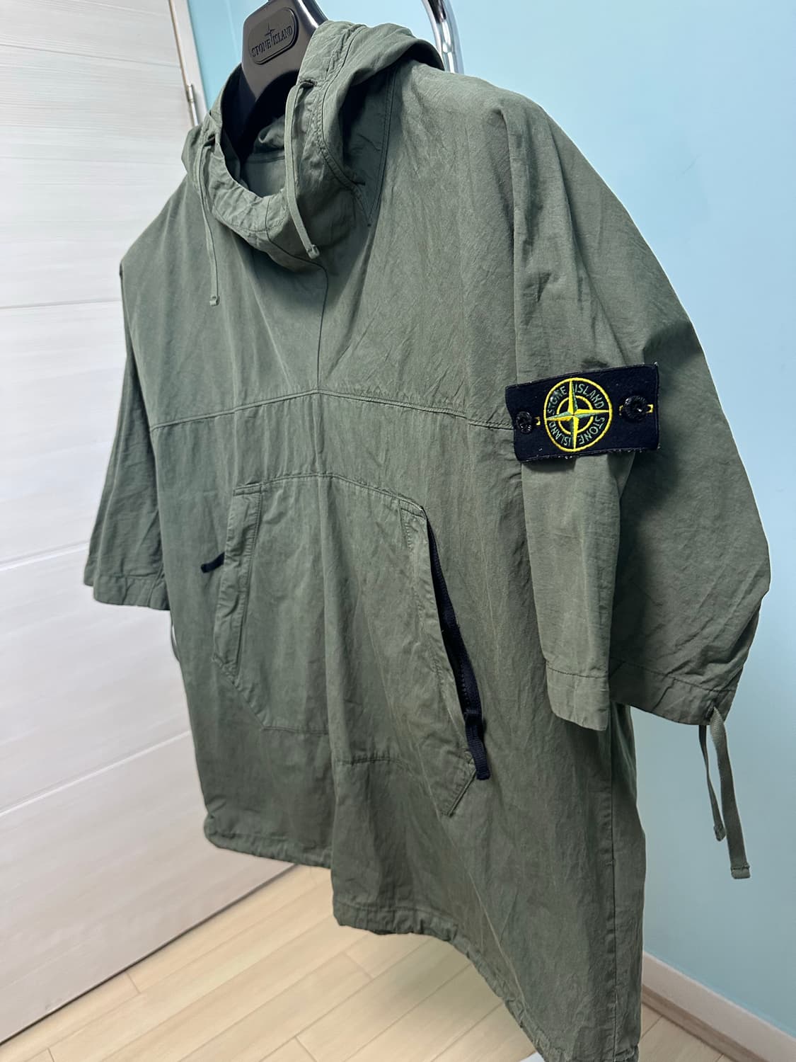 스톤아일랜드 20ss 아노락 올리브그린 반팔후드 매장판 상품이미지1