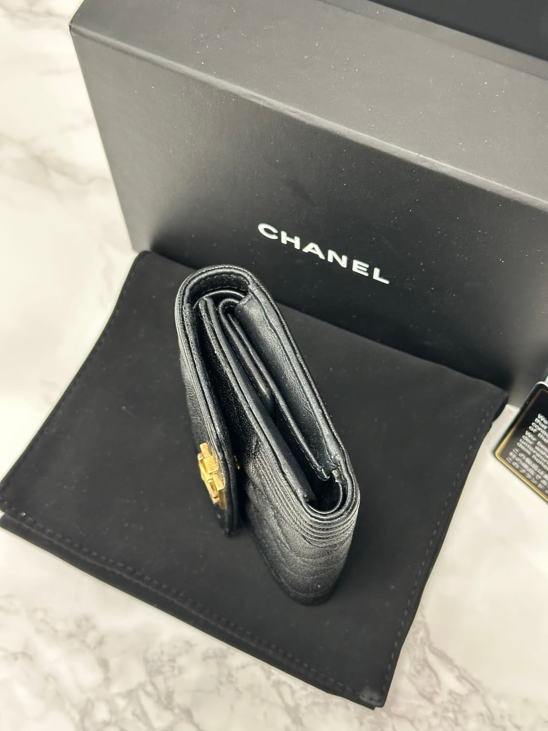 샤넬 보이 금장 3단지갑 상품이미지3