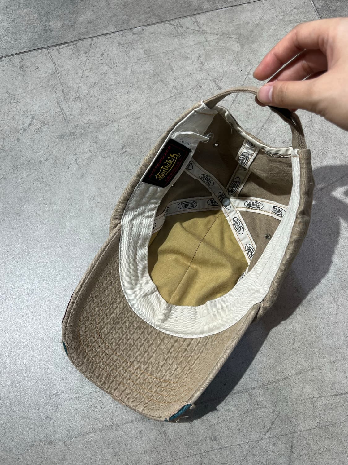 Von dutch 로고 자수 데미지 볼캡 상품이미지7