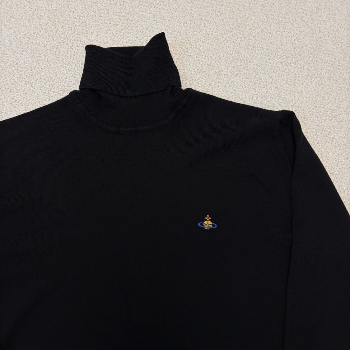 비비안웨스트우드 남성 클래식 하이넥 울 니트 상품이미지2