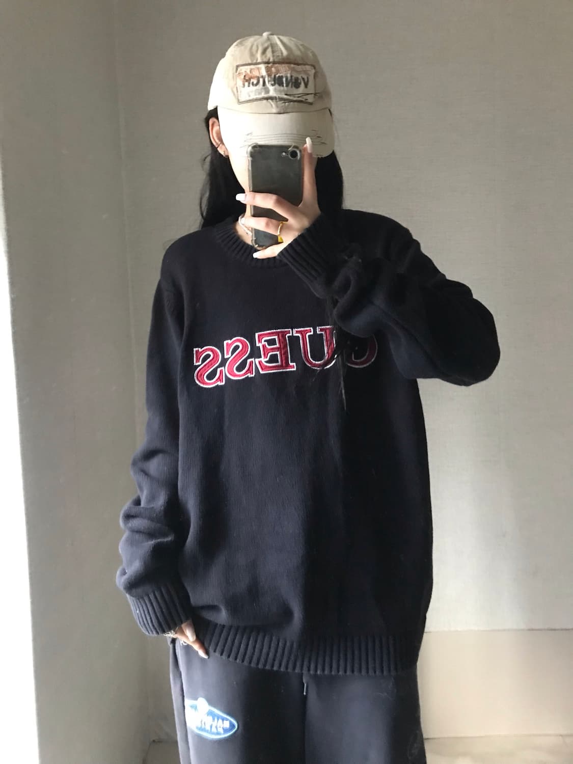 게스 빅로고 오버핏 니트 상품이미지3