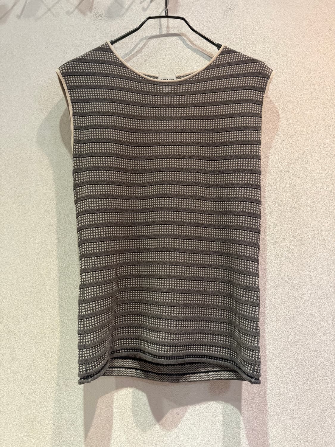 Armani Collezioni Knit Sleeveless Top 상품이미지1