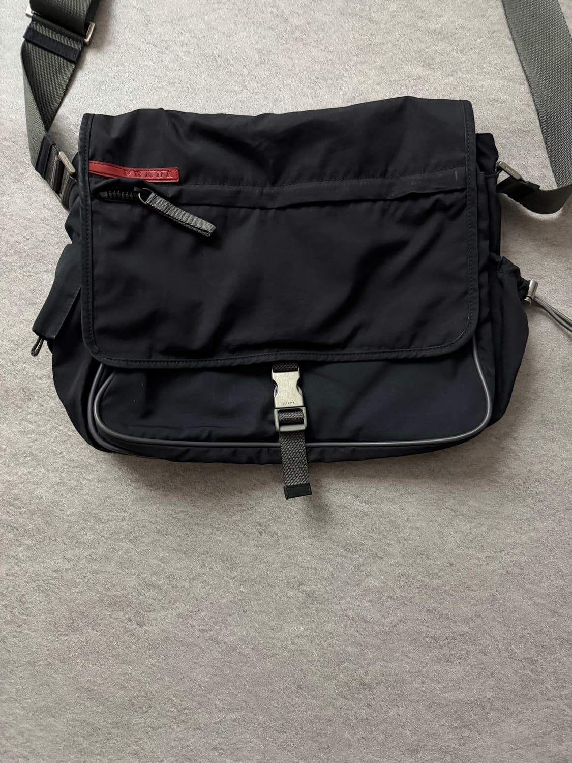 프라다 스포츠 나일론 숄더백 상품이미지3