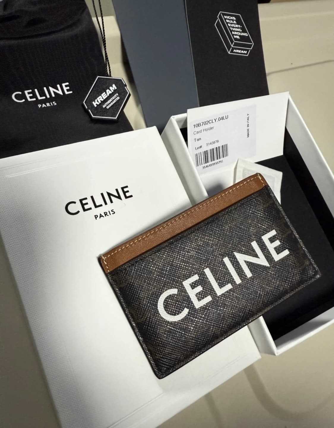 셀린느 트리옹프 캔버스 카드지갑 TAN 상품이미지1