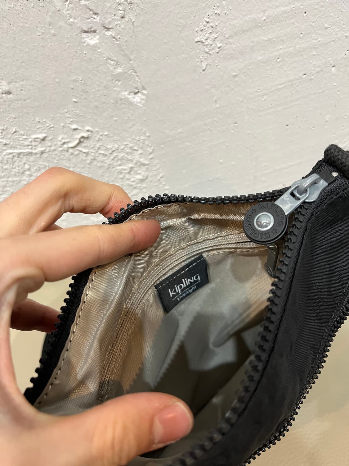 키플링 미니 크로스백 블랙 상품이미지4