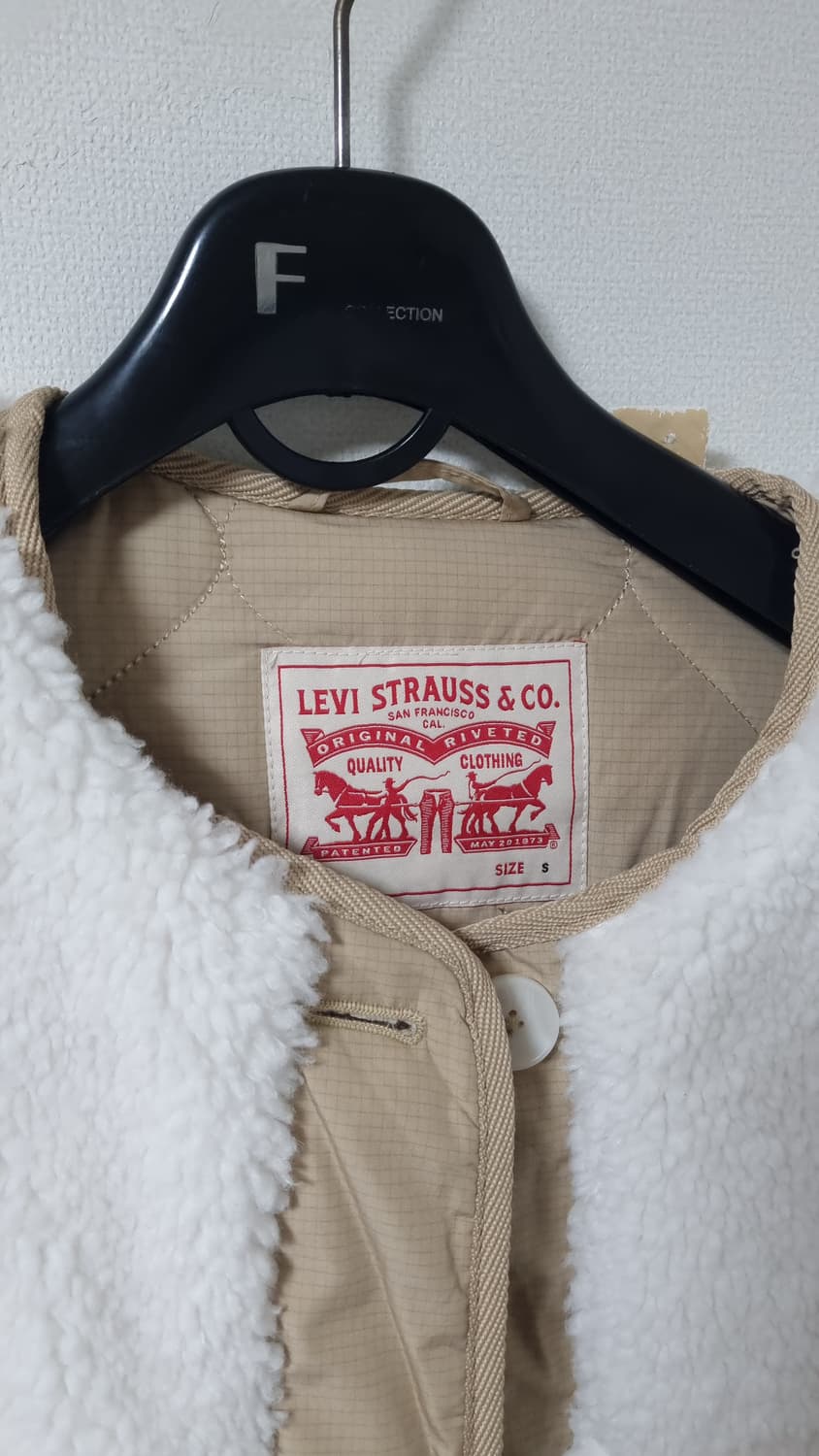 US공홈구입가능 LEVIS 오버싸이즈 리버시블 쉐르파 자켓 상품이미지5