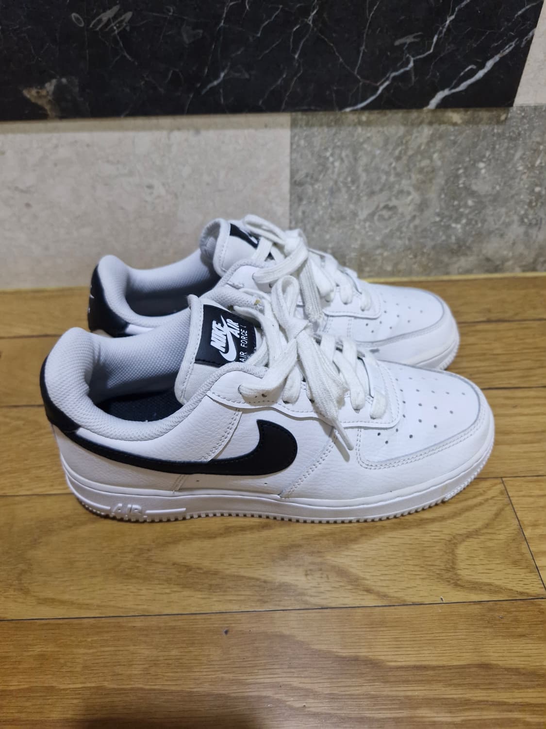 (정품) 나이키 에어포스 블랙화이트 245 상품이미지2