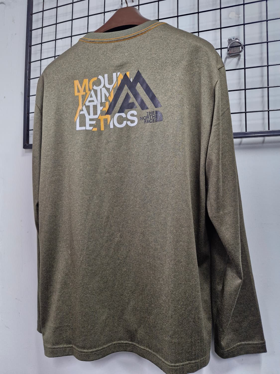 110XXL 노스페이스 스퀘어 라길란 기능성 긴팔티 카키. 상품이미지8