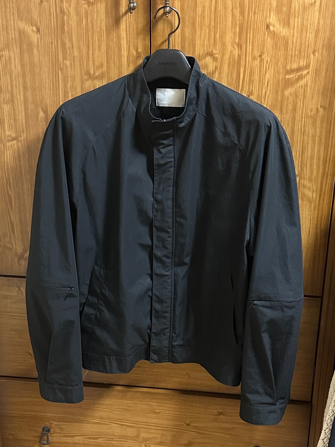 아모멘토 래글런 코튼 집 점퍼 블랙 Raglan Cotton Zip 상품이미지2