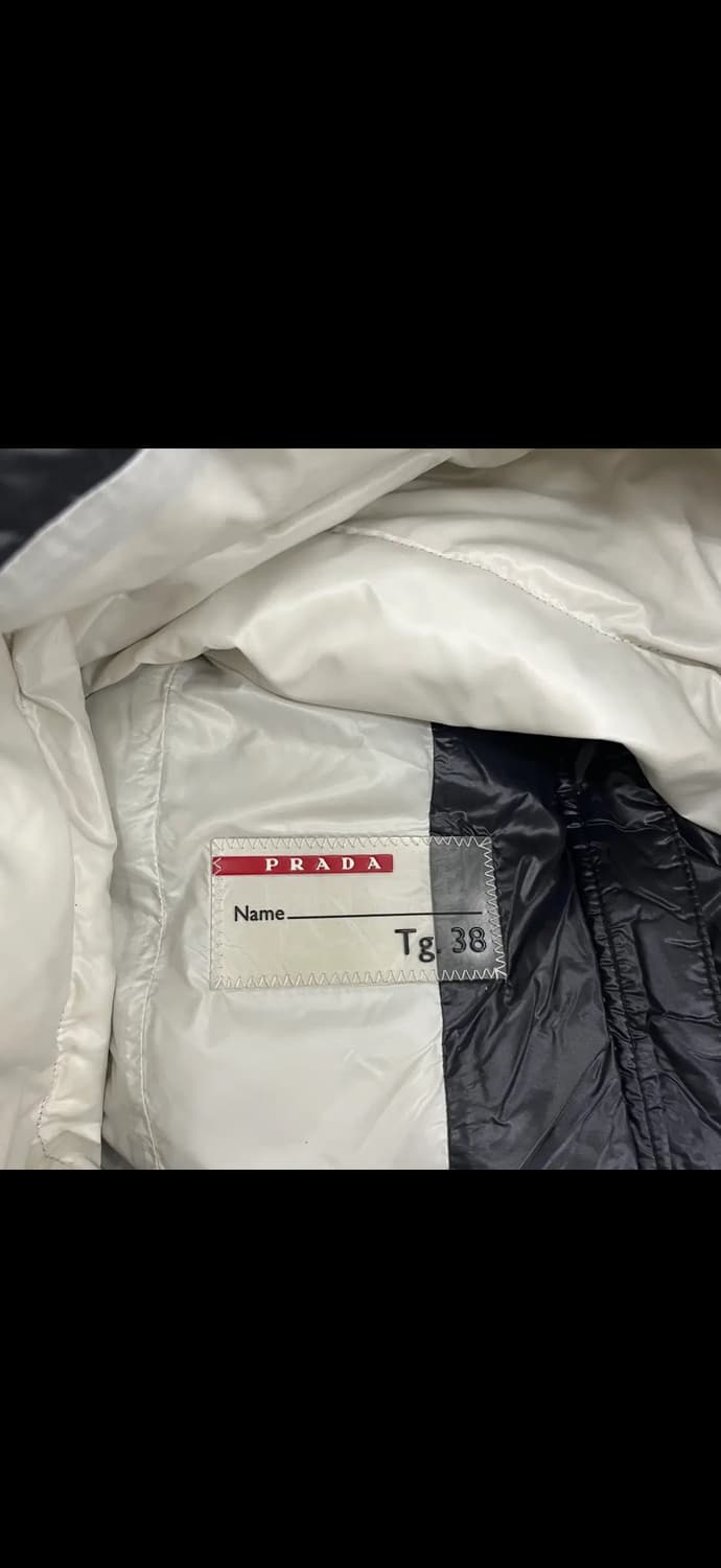 38 프라다 반팔패딩 0129H1 상품이미지4